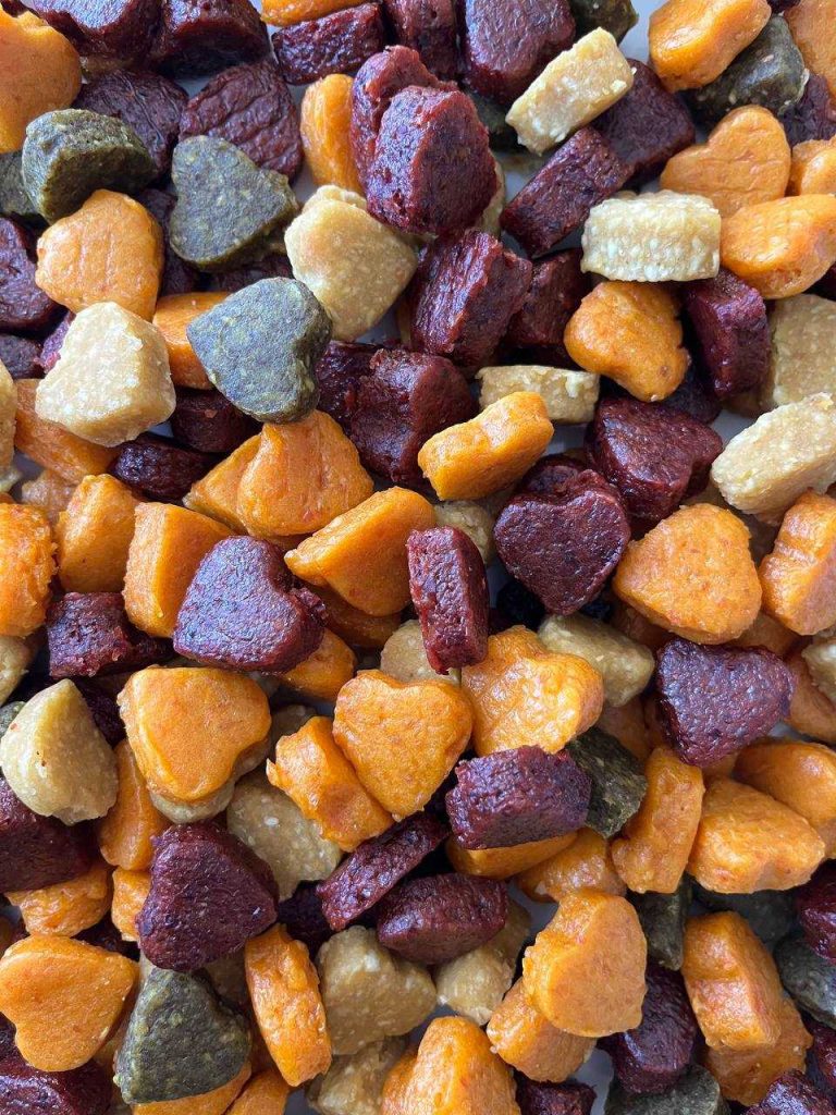 حبه میوه،نفیس طعم آریانی